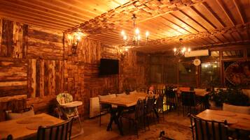 Desayuno típico de la región gratuito y diario