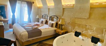 Rose Valley Hotel
