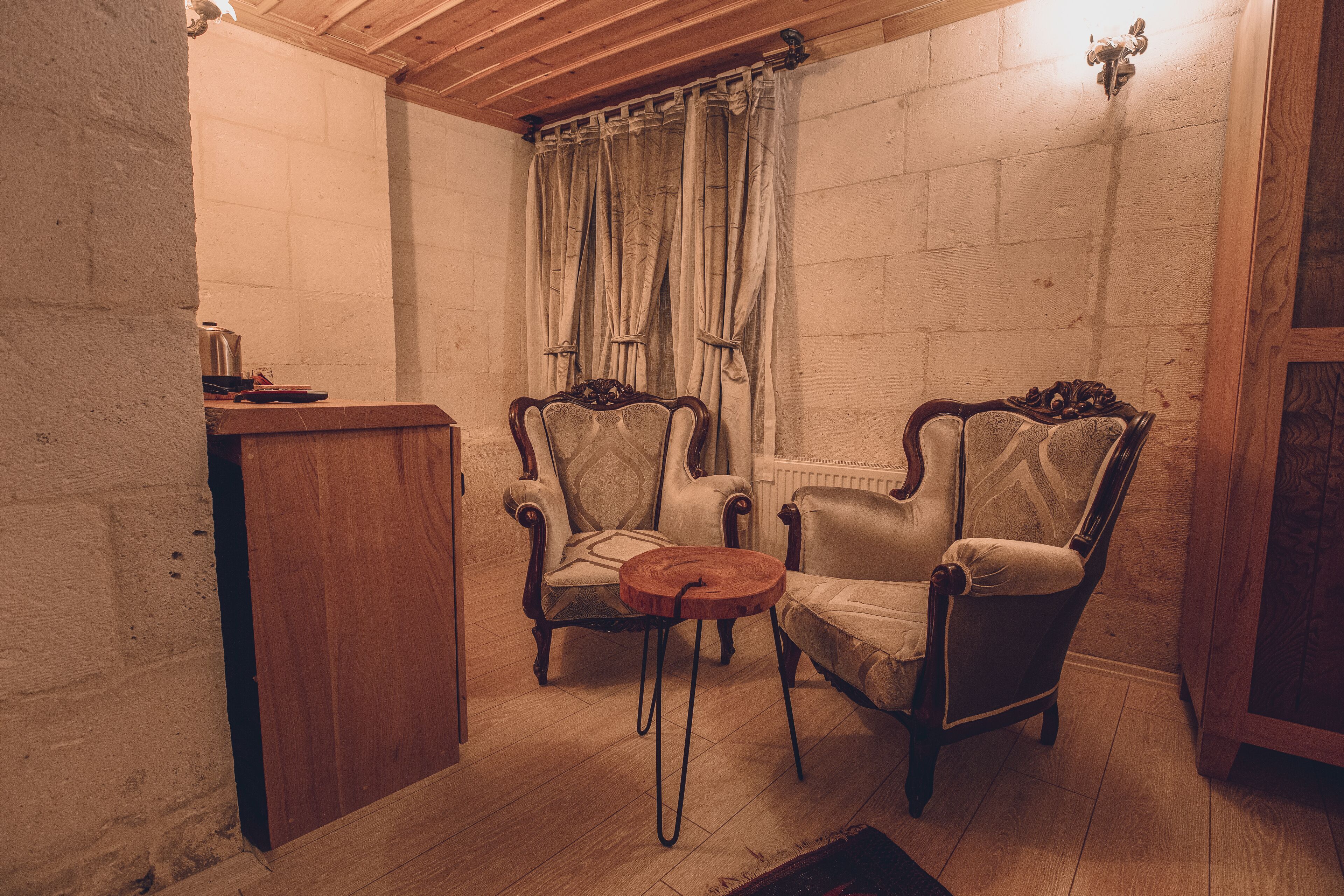 standard double room | living area | lcd tv