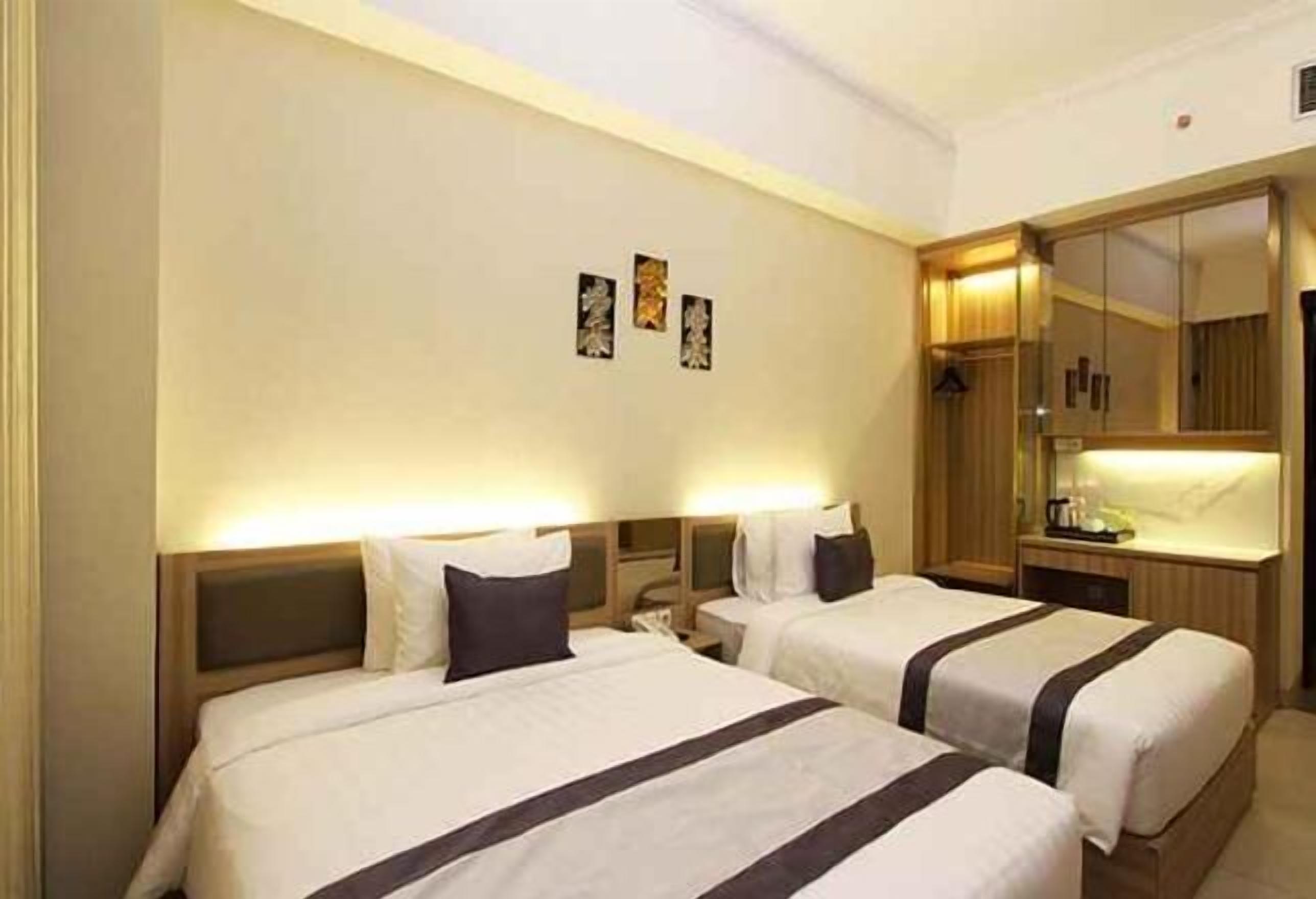 Free WiFi, wheelchair access