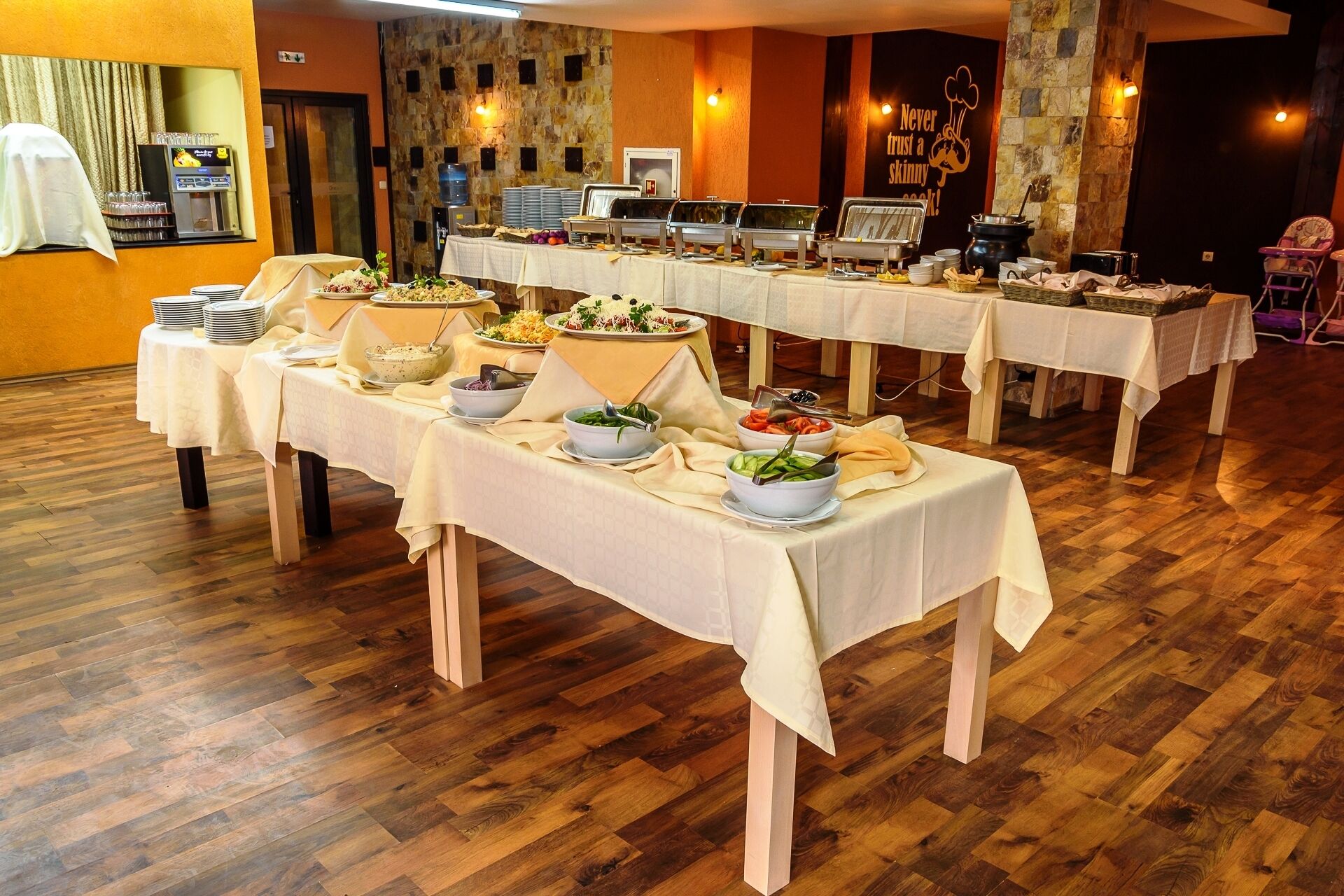 Dagelijks ontbijtbuffet (EUR 15 per persoon)