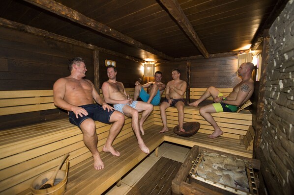 Couples treatment room(s), deep-tissue massages, sports massages