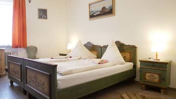 1 Schlafzimmer, Schreibtisch, Reisekinderbett, WLAN