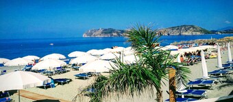 羅曼尼耶羅村飯店