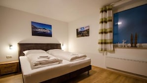 Leilighet, fjellutsikt | 1 soverom, strykejern/-brett, barnesenger og wi-fi (inkludert)