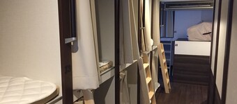  bnb+ Shinbashi - Hostel