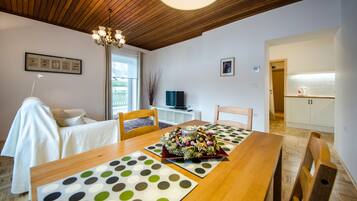 Appartement Tradition | Restauration dans la chambre