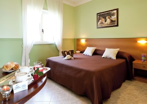 Double Room | Bathroom | Shower, hair dryer, bidet, towels - Yellow Park Hotel (Arienzo)