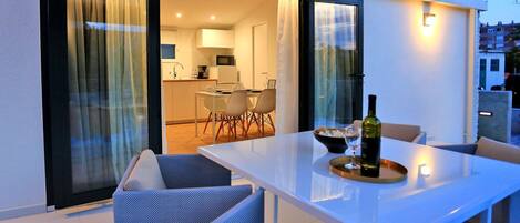 Luxury Mobile Home, Accessible, Non Smoking | Terrace/patio