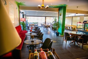 Breakfast, lunch, dinner served; Turkish cuisine  - Hotel Simsek (Edirne)