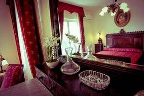 Classic Double Room, Non Smoking, Balcony | Room amenity - La Quercia Antica B&B (San Cipriano Picentino)