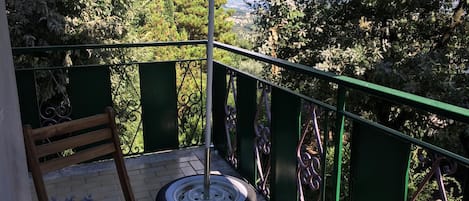 Chambre classique double, non-fumeur, balcon | Vue du balcon