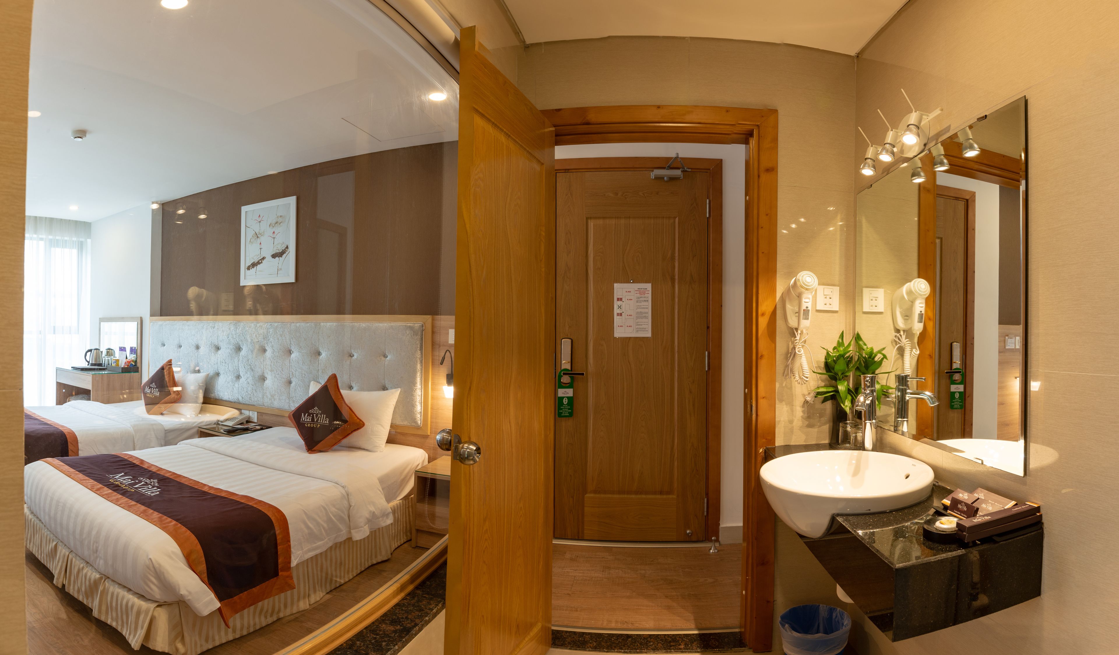 deluxe twin room | bathroom | shower, free toiletries, hair dryer, slippers
