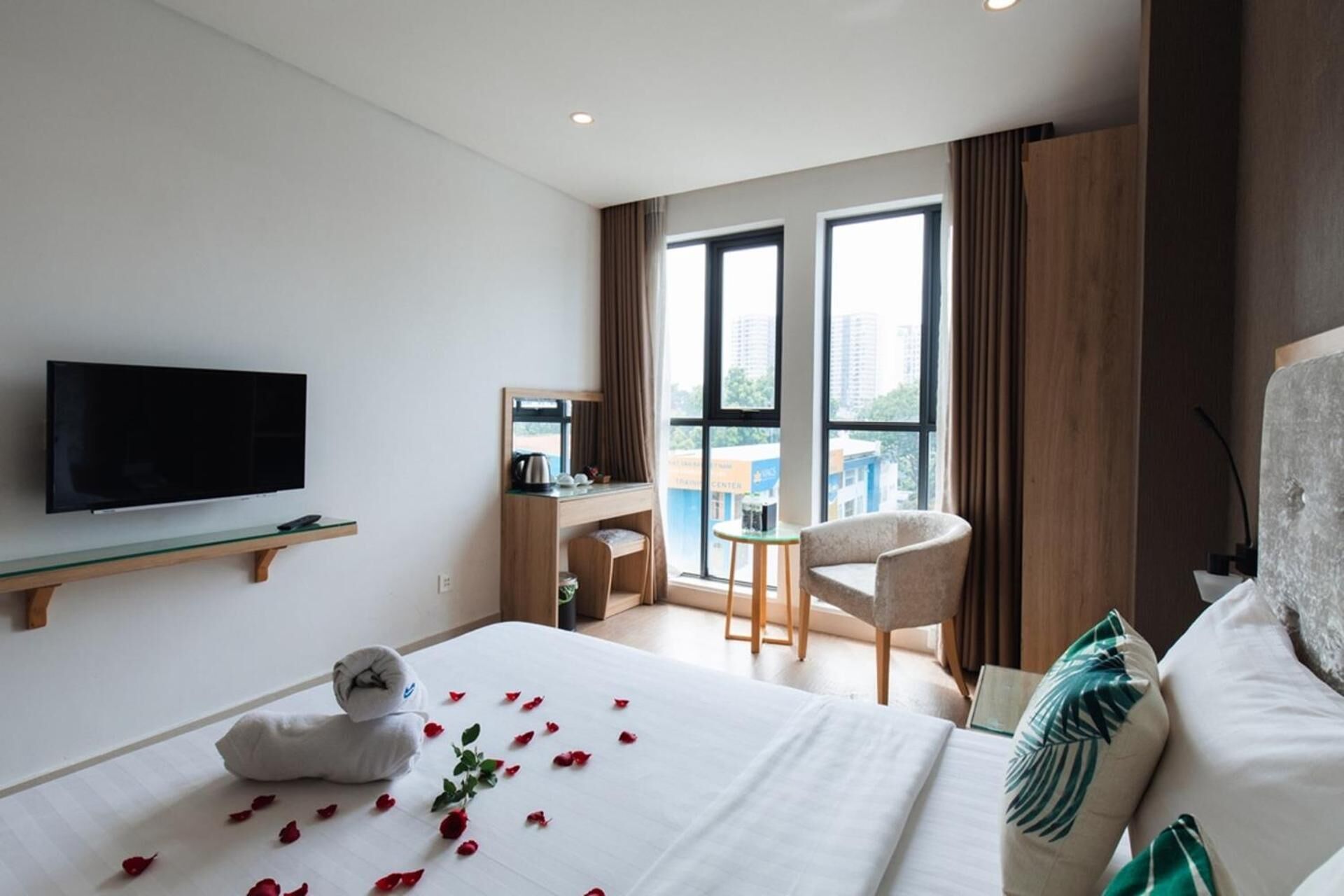 1 bedroom, minibar, in-room safe, desk