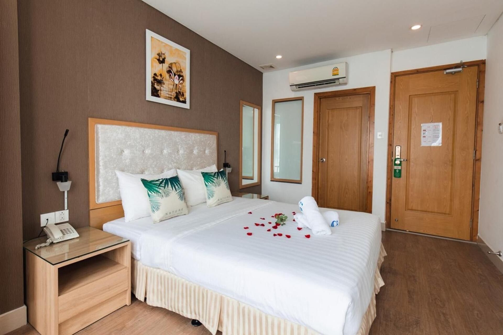 1 bedroom, minibar, in-room safe, desk