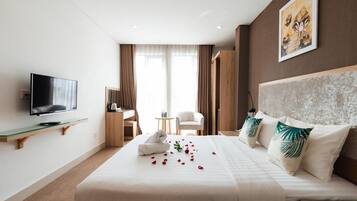 1 bedroom, minibar, in-room safe, desk