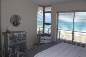 Nautica 605 | 1 bedroom, premium bedding, iron/ironing board, free WiFi - Stay Spectacular (Cape Town)