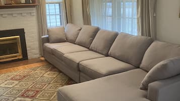 Smart TV, fireplace, DVD player, books