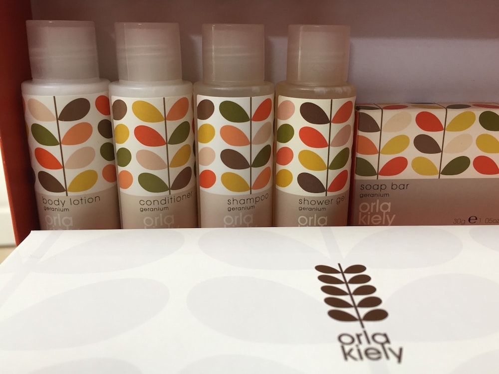 Pembroke Hall by null