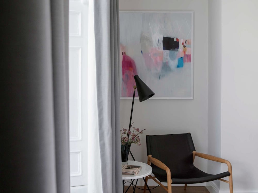 Pembroke Hall by null