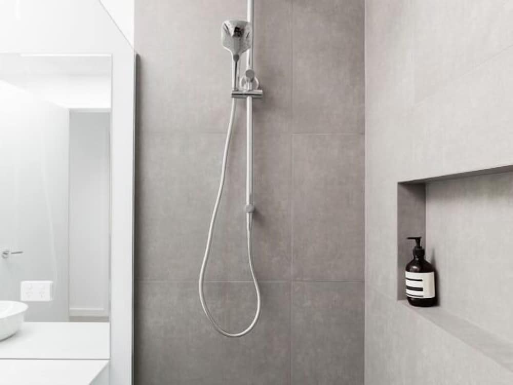 Pembroke Hall by null