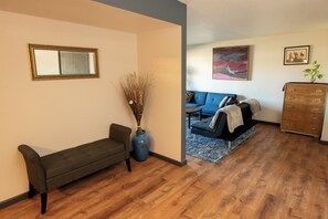 TV, fireplace, ping pong