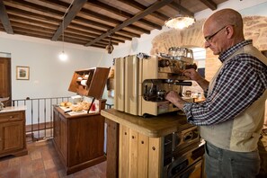 Tägliches inbegriffenes einheimisches Frühstück