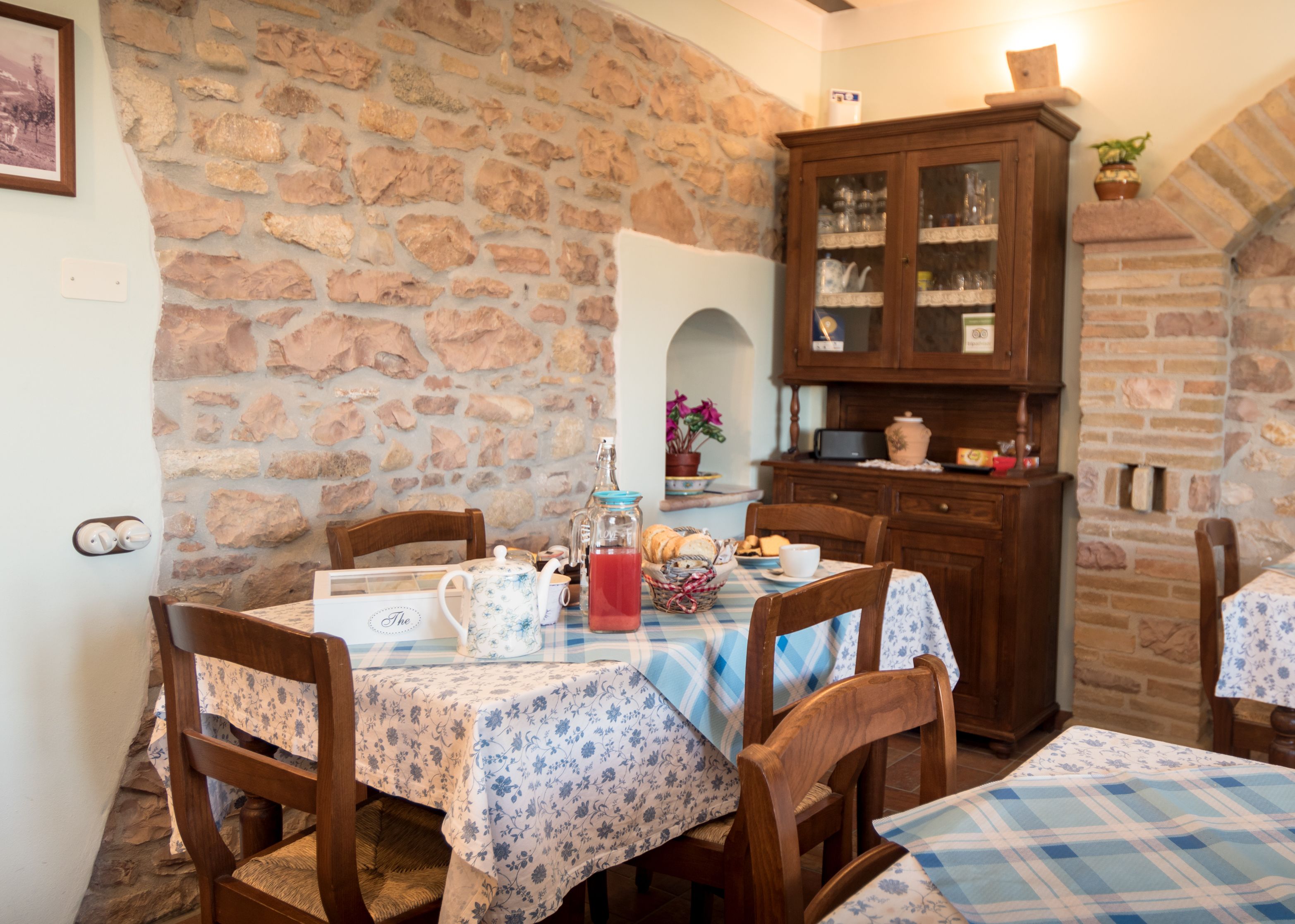 Petit déjeuner composé de spécialités régionales compris tous les jours