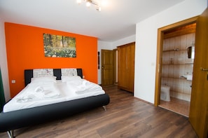 House, Multiple Bedrooms, Mountain View (incl. 250€ + 12€ pp service fee) | Bathroom