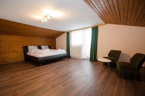 7 bedrooms, desk, iron/ironing board, cots/infant beds - Holiday House Auer Kaprun (Kaprun)