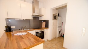 Apartment (Select Top 8) | Private kitchen | Coffee/tea maker, fridge, microwave, oven - Apartment Select Top 8 (Piesendorf)
