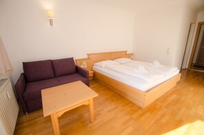 아파트 (Select Top 8) | 2 개의 침실, 다리미/다리미판, 유아용 침대, 무료 WiFi