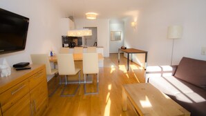 Apartment (Select Top 8) | Living area | Flat-screen TV - Apartment Select Top 8 (Piesendorf)
