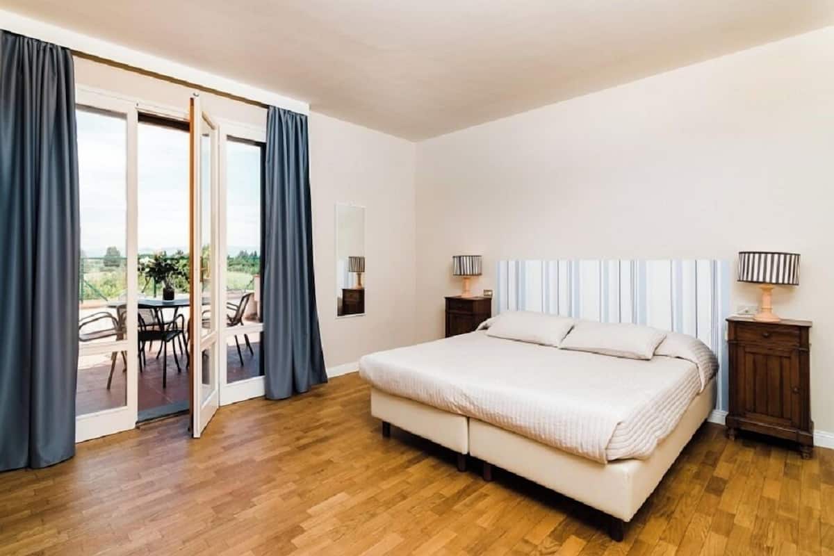Duplex Apartment, su 2 livelli | 2 makuuhuonetta, ylelliset vuodevaatteet