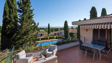 Family Apartment | Garden view