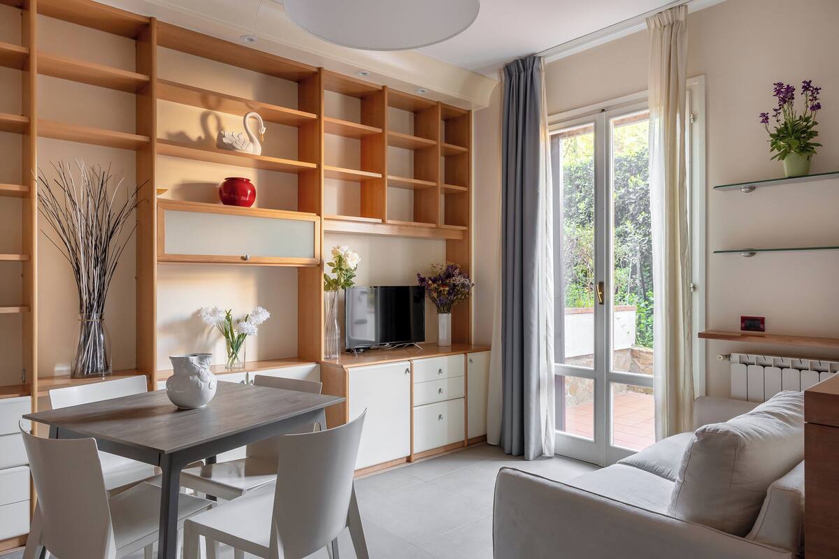 Duplex Apartment, su 2 livelli | Sengetøy av topp kvalitet og senger med Select Comfort-madrass