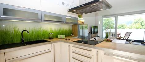 (inkl. 150 € Endreinigung + 12 € pp Wäschegebühr) | Eigene Küche | Kühlschrank, Mikrowelle, Ofen, Herdplatte