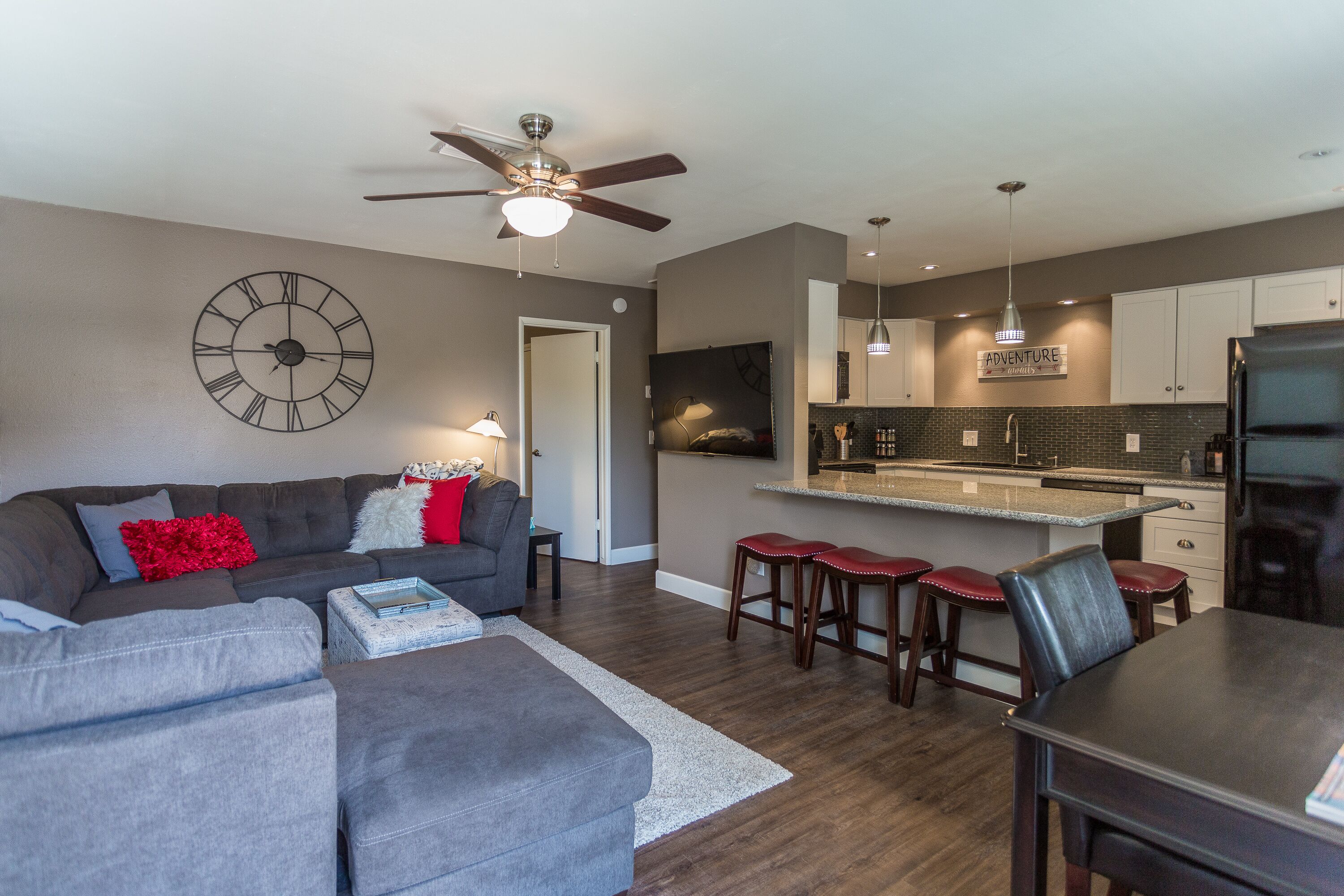 PRESCOTT GETAWAY, HISTORIC DOWNTOWN PRESCOTT, SPECTACULAR REMODEL!!!