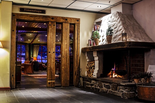 Fireplace - Hunderfossen Leiligheter Hafjell (Lillehammer)