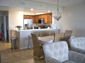 Dining - Sandpiper BAY SIDE, GREAT Views - Great Family Enjoyment   (Fort Walton Beach)