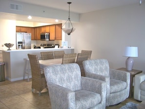 Dining - Sandpiper BAY SIDE, GREAT Views - Great Family Enjoyment   (Fort Walton Beach)
