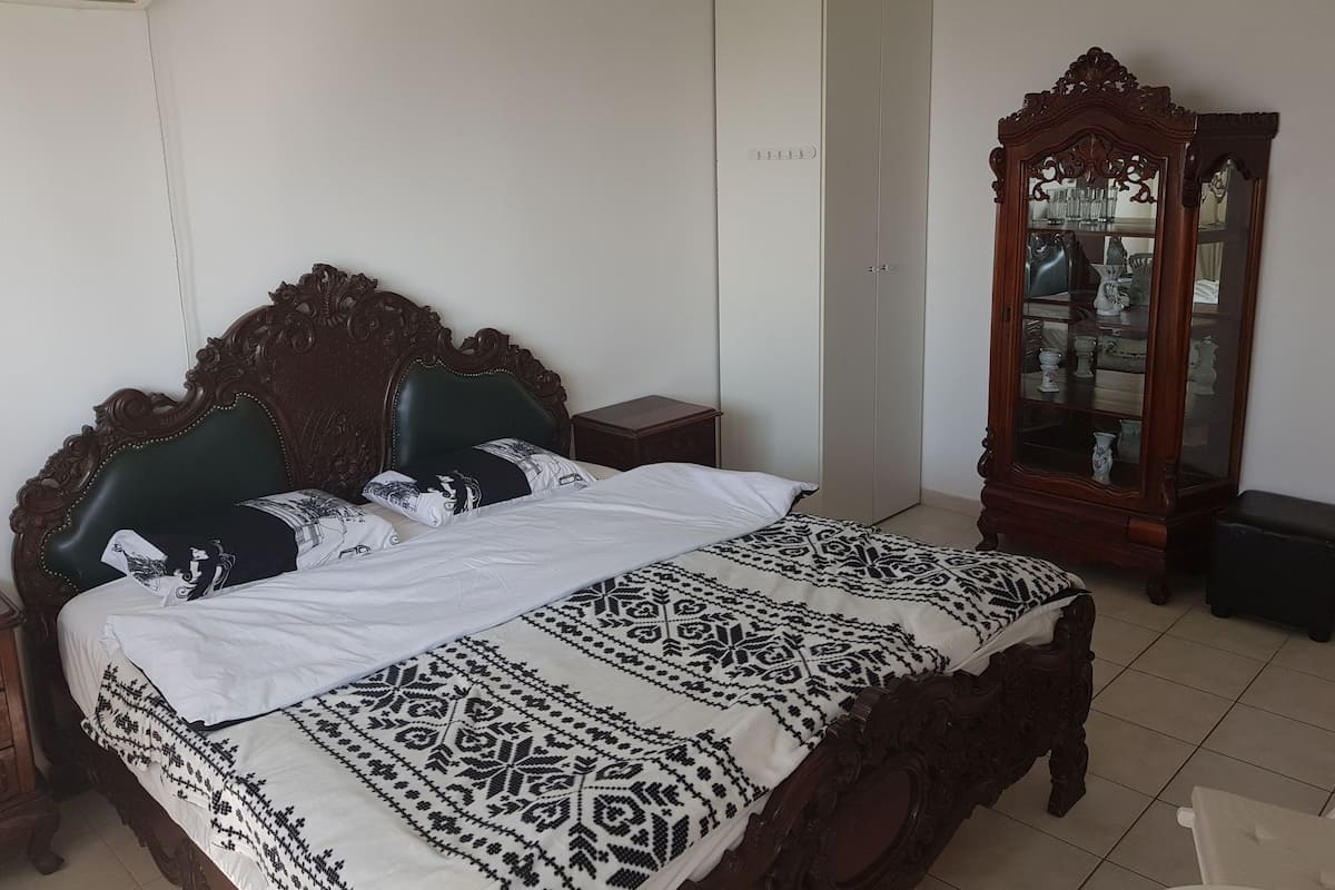 Comfort Double Room, 1 King Bed, Balcony | In-room safe, desk, iron/ironing board, free WiFi