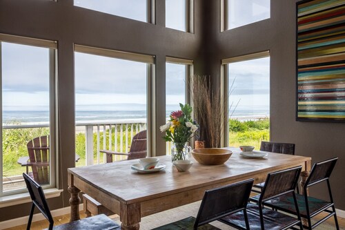 Modern Ocean Front Home on a Sandy Beach! Hot Tub & Game Room!