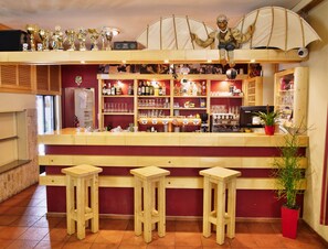 Bar (en el alojamiento)