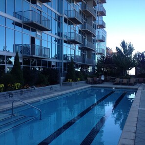 Ulkouima-allas, lämmitetty uima-allas