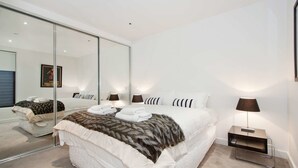Apartment, 2 Bedrooms - St Kilda Garden Views (St Kilda)
