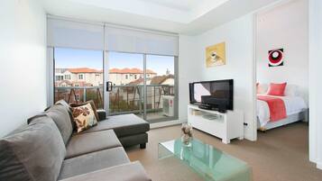 Apartment, 1 Bedroom | Living room | TV, Netflix, DVD player