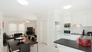 Unclassified image, 5 of 7, button - Smart Caulfield Townhouse (Caulfield South)
