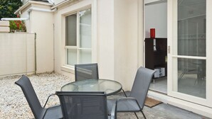 Unclassified image, 2 of 7, button - Smart Caulfield Townhouse (Caulfield South)