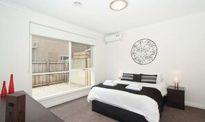 Apartment, 2 Bedrooms | 2 bedrooms, iron/ironing board, cribs/infant beds, rollaway beds - Smart Caulfield Townhouse (Caulfield South)
